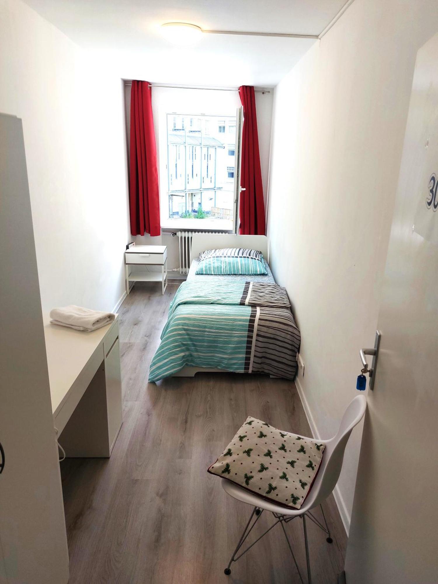 Готель Schoenes Helles Zimmer Direkt In Frankfurt City Nr 301 Франкфурт-на-Майні Екстер'єр фото